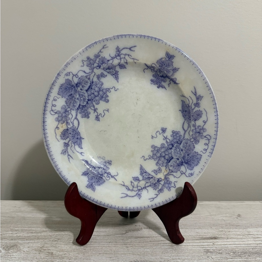 Antique 1800's James Edwards Grape Vine Dinner Plate - 9.25 inches